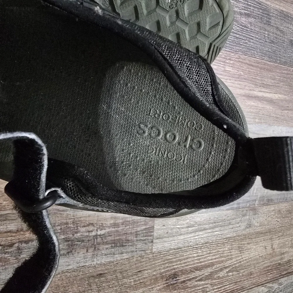 Crocs Swiftwater Mesh Deck Sandals Mens 12  Black Hiking Water Shoes